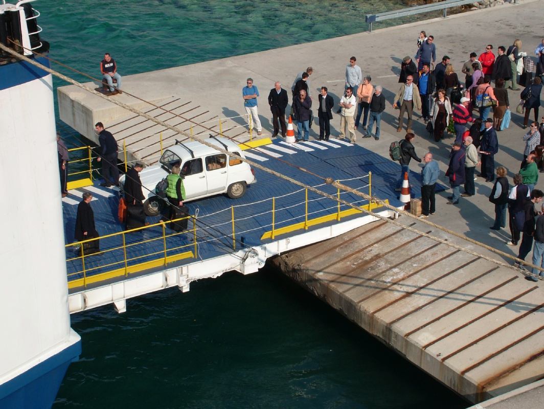 Aktivni mladi otočani za pametne male otoke