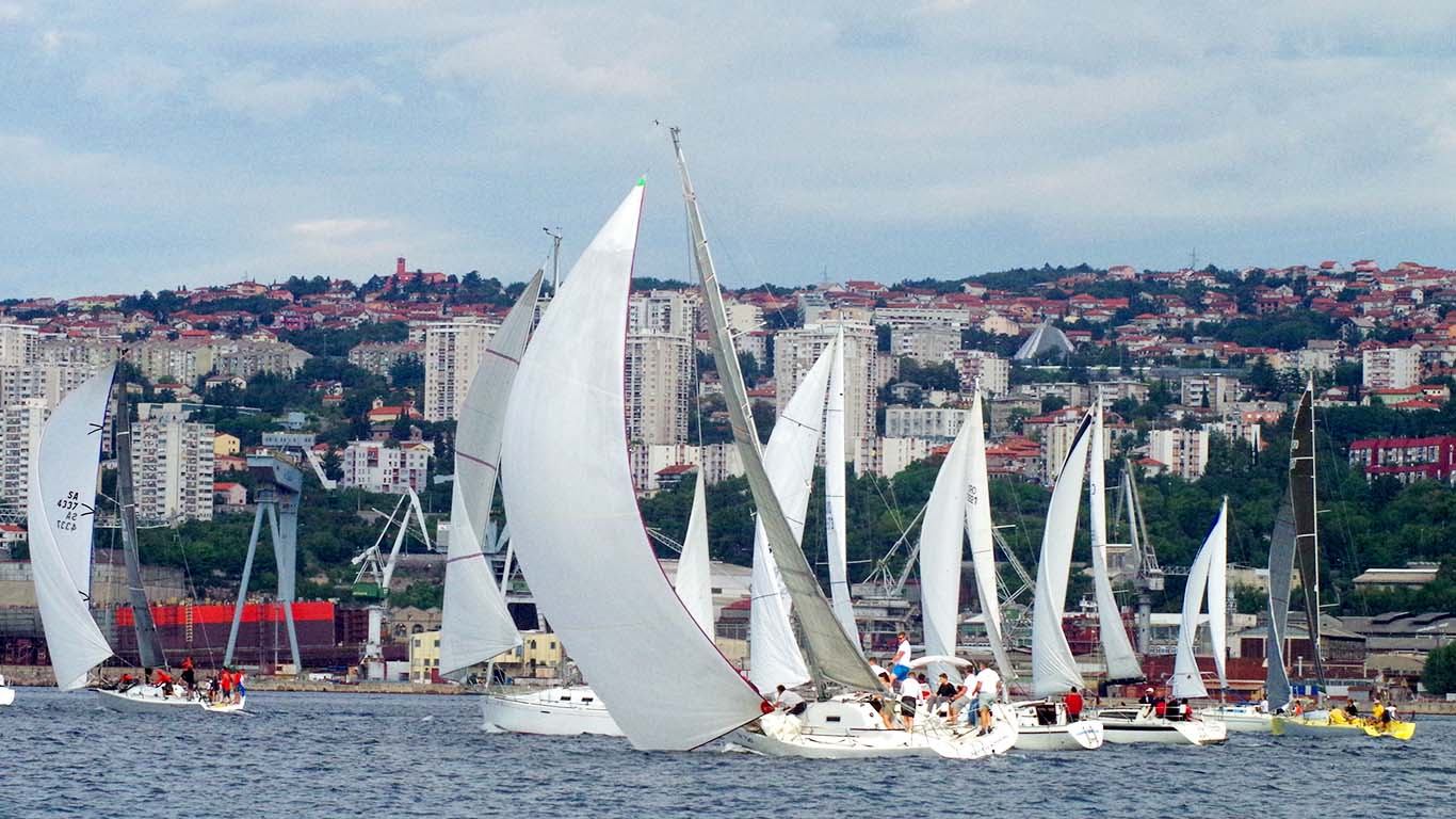 Zove se tako jednostavno, Nautička regata