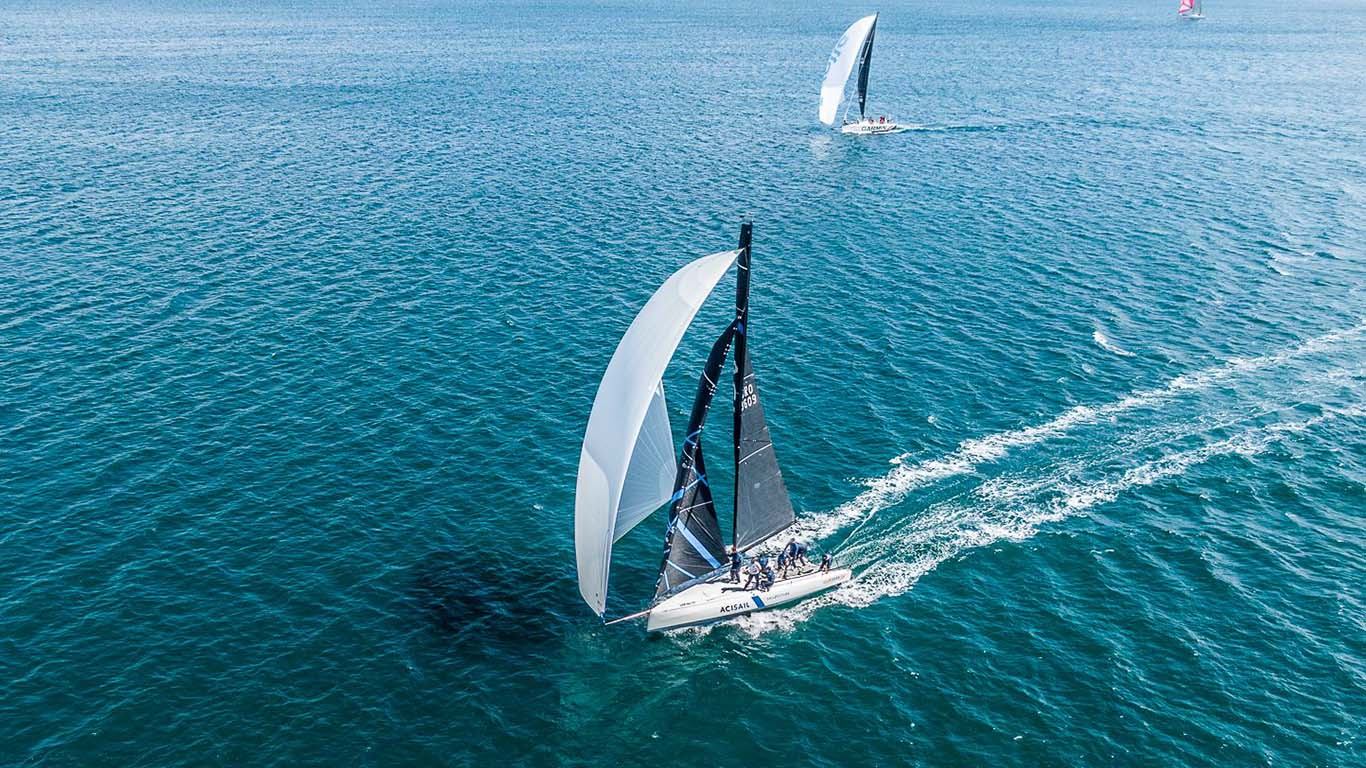 Na Prokljanskom jezeru održana Prva skradinska regata krstaša