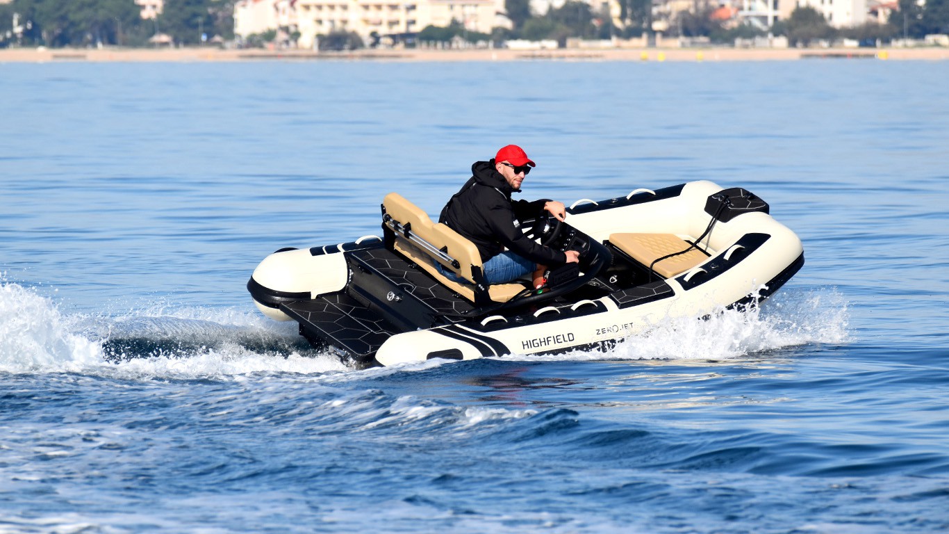 Highfield ZeroJet 330