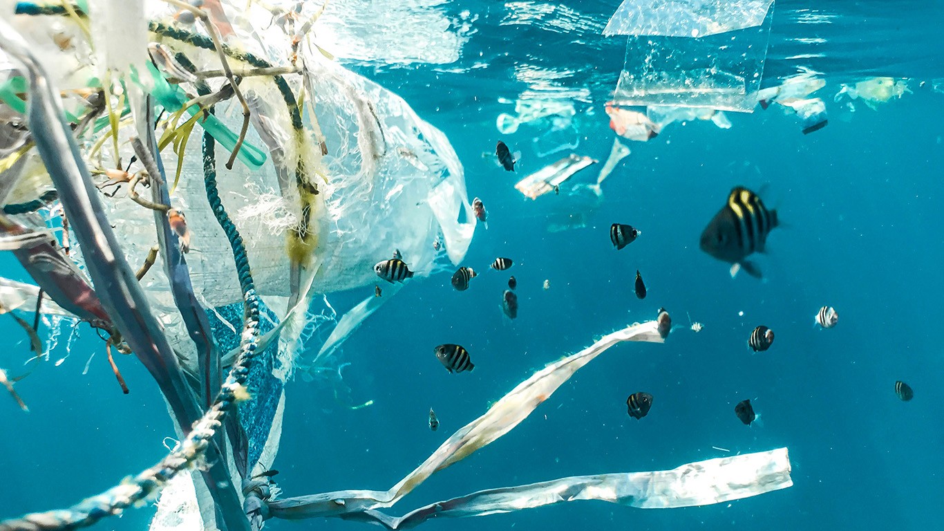 Smrtonosne “mreže duhova”, milijarde izgubljenih udica, tisuće tona ribolovnog olova... na dnu oceana i mora