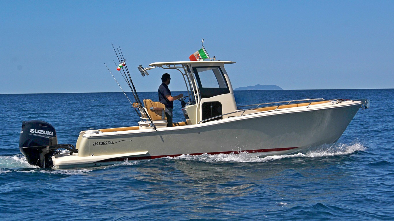 Tuccoli T250 VMax - evolucija moćnog fishermana