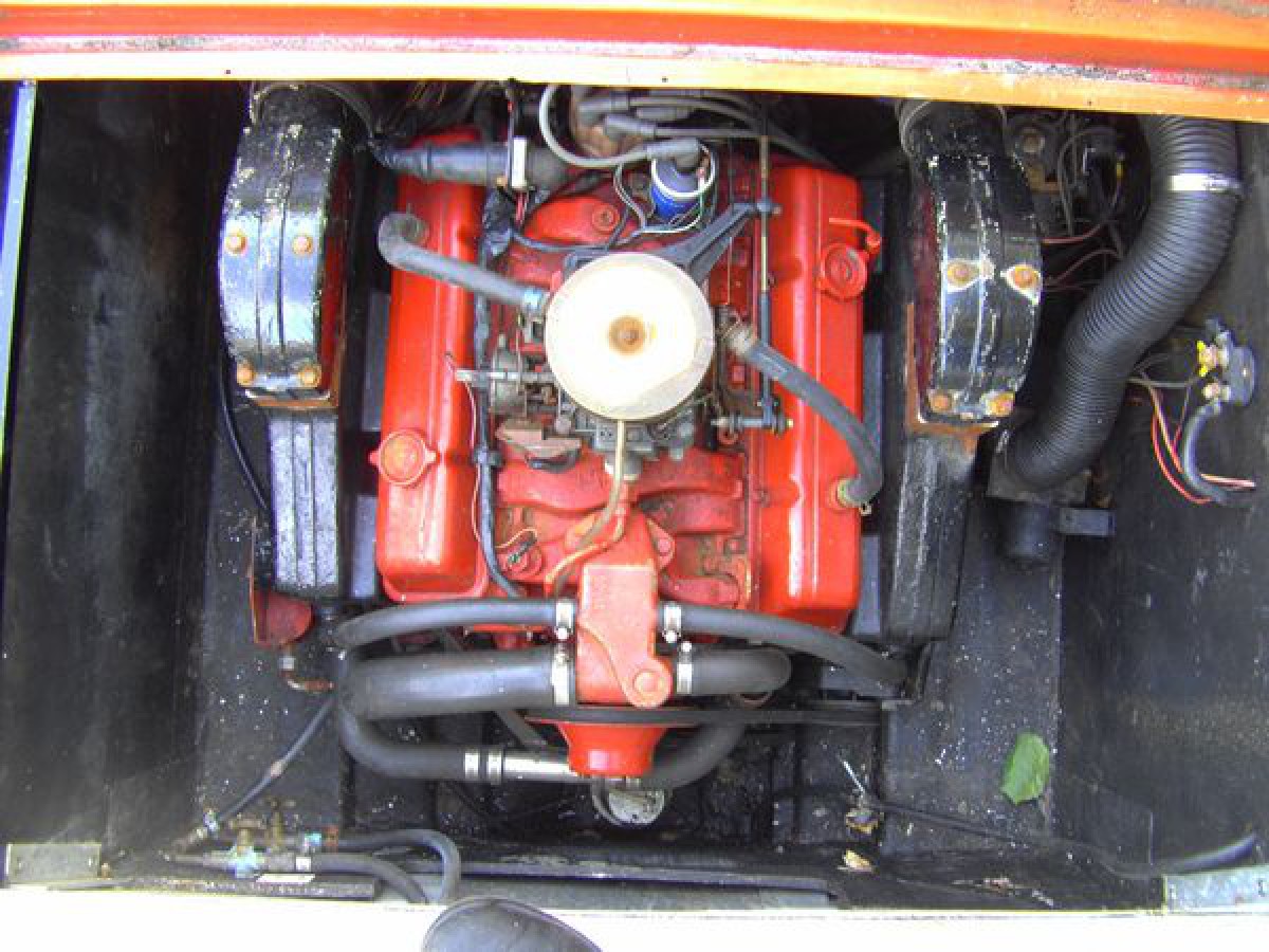 Volvo penta v8