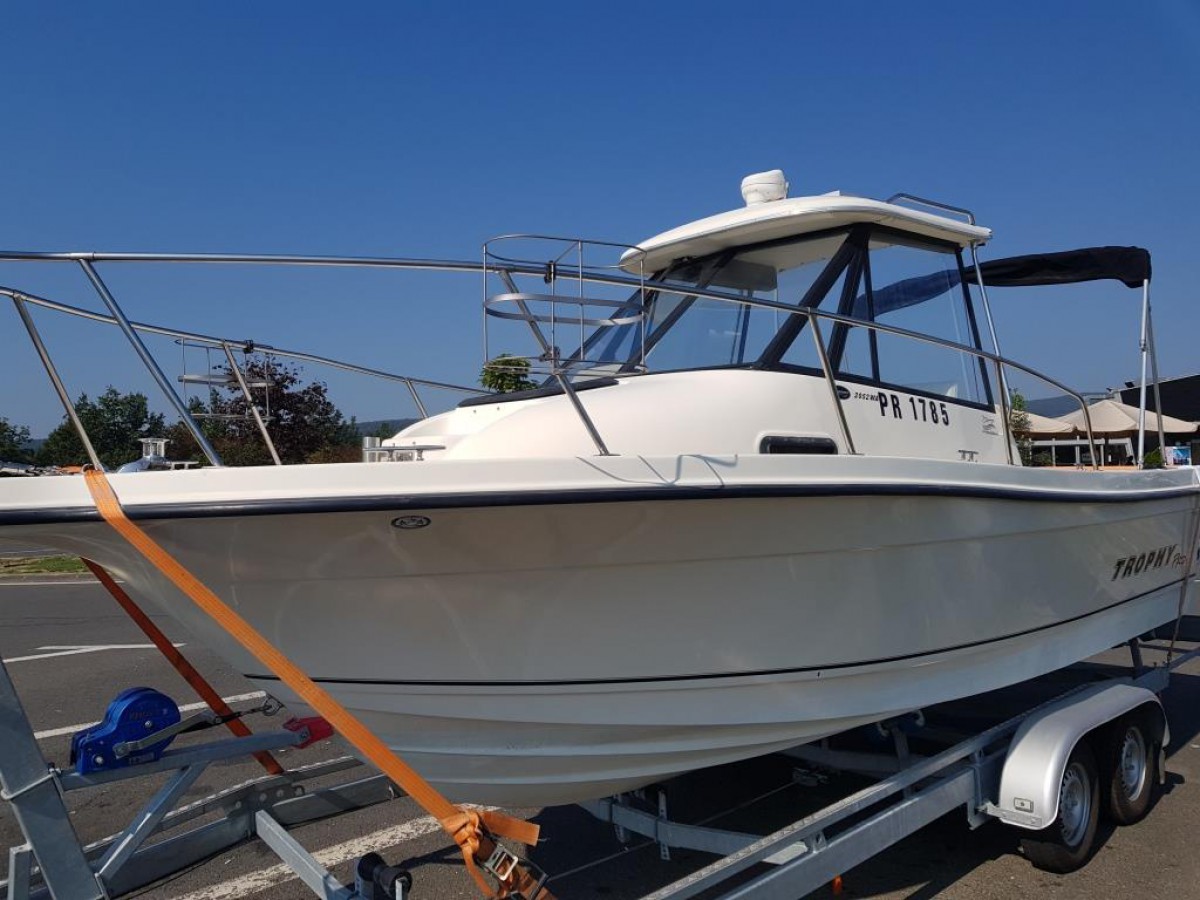 Bayliner Trophy Pro 2052 Hard Top